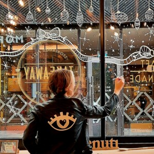 Christmas window illustration for Ask restaurant in Stratford-upon-Avon Christmas themed illustration on a restaurant window